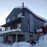 Red Warehouse - Family Ski Lodge Myoko